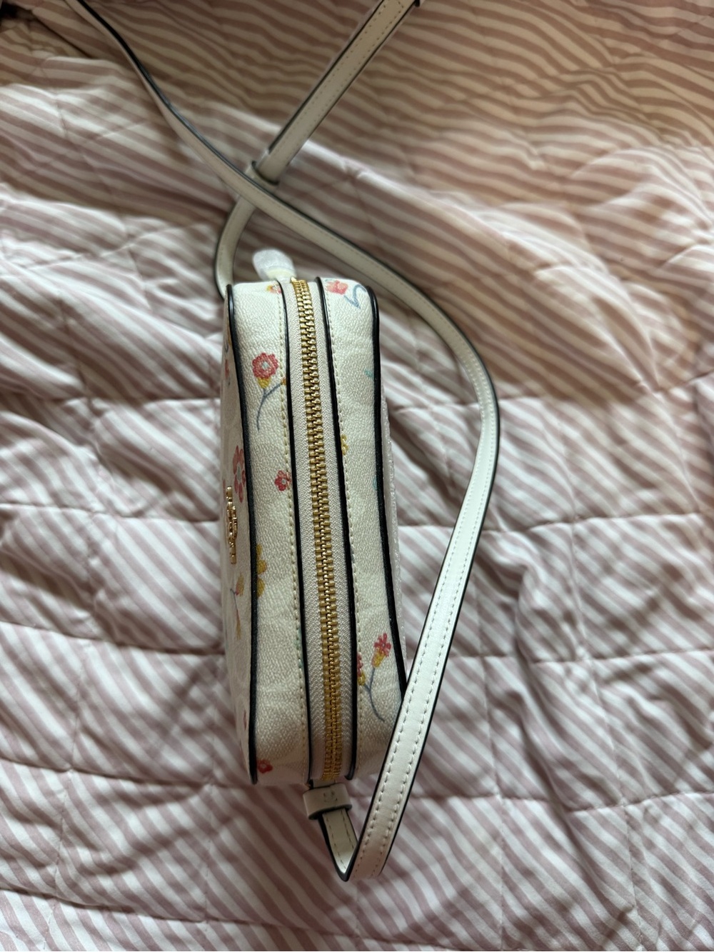 Coach White Floral Crossbody Bag with Multicolor Accents - Picture 2 of 5